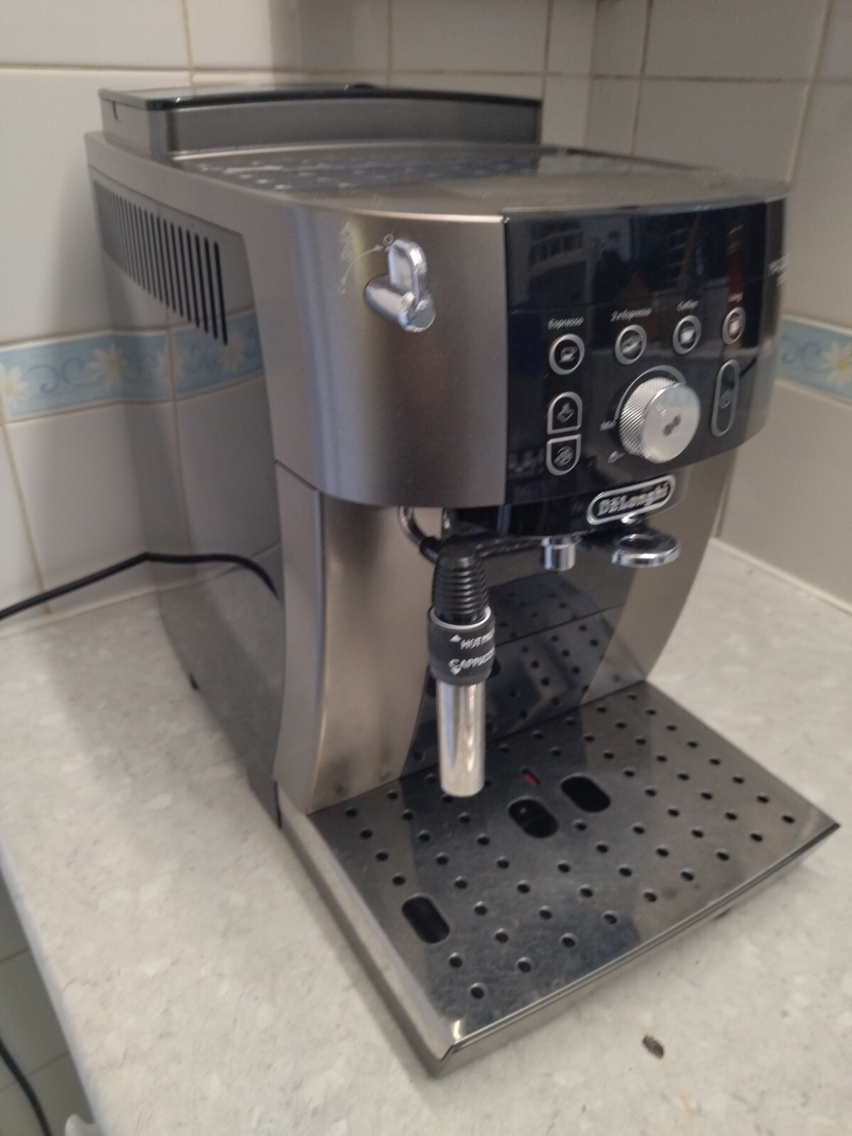 De'Longhi Magnifica S Smart ECAM 250.33.TB Bean to Cup Coffee Machine