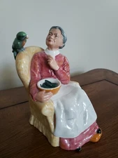 Royal Doulton Pretty Polly HN 2768 Figurine