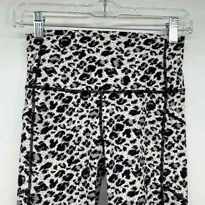 Legging Zyia Active Snow Leopard Brilliant Pocket High Rise 7/8 – Taille 4 – NEUF