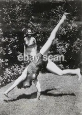 Norma Shearer Merle Oberon LEGGY CHEESECAKE    8X10 PHOTO 