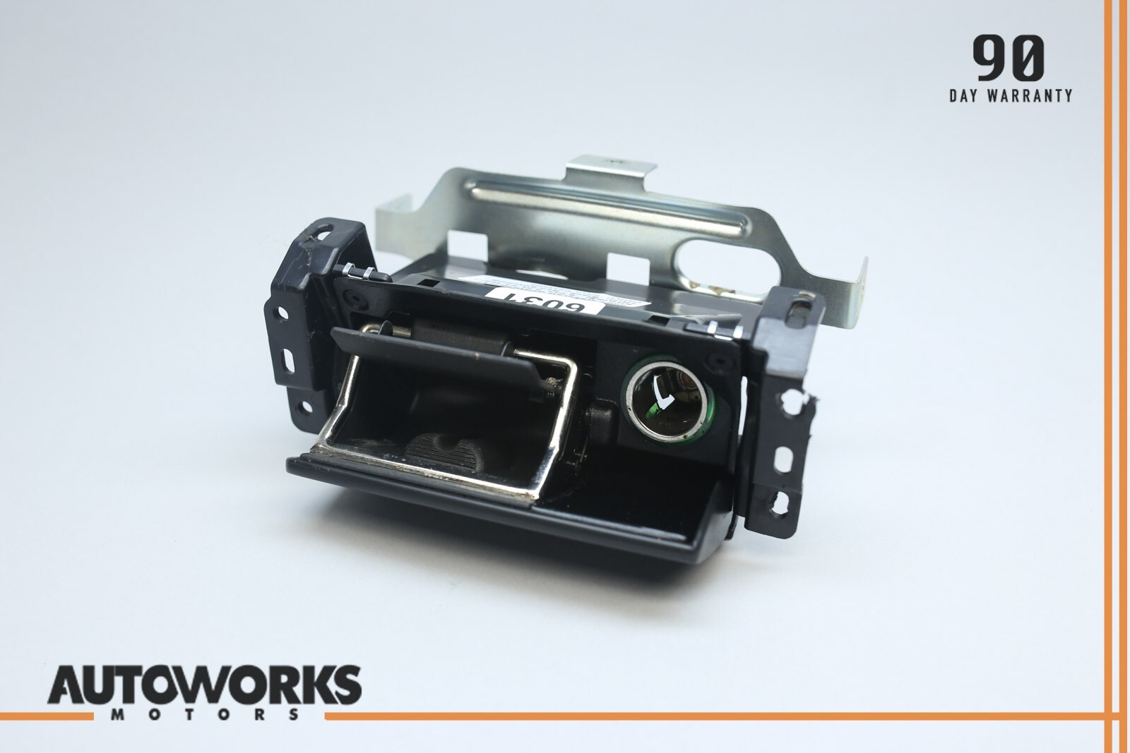 05-08 Maserati Quattroporte M139 Rear Center Console Ashtray w/ Power Socket OEM