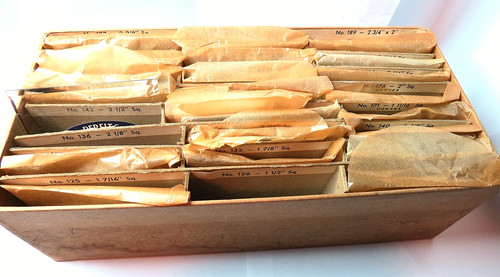 NEW/OLD LOT 24 ASSORTRMENT DIFFERENT SIZES TRAVEL BEVELED CLOCK CLASSES