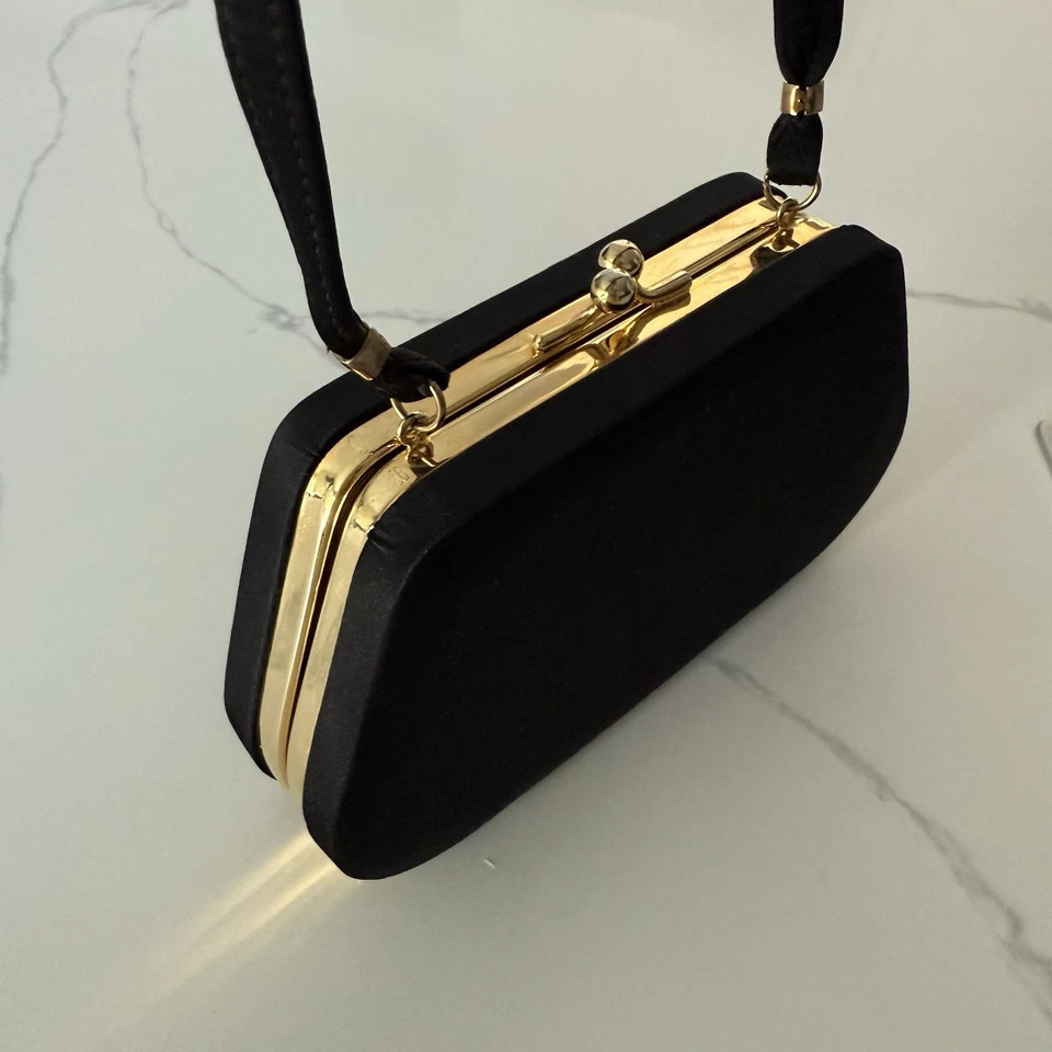 Vtg  Minaudiere 60's Black Gold  Floral Metal Compact Kiss-lock Box Evening Bag - Image 4 of 4