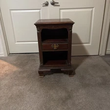Vintage Thomasville Kling Colonial Cherry Nightstand