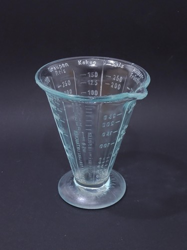 D.R.G.M. & ausl. Patente Wilmking Glas Design Messbecher mit Skala - Vintage