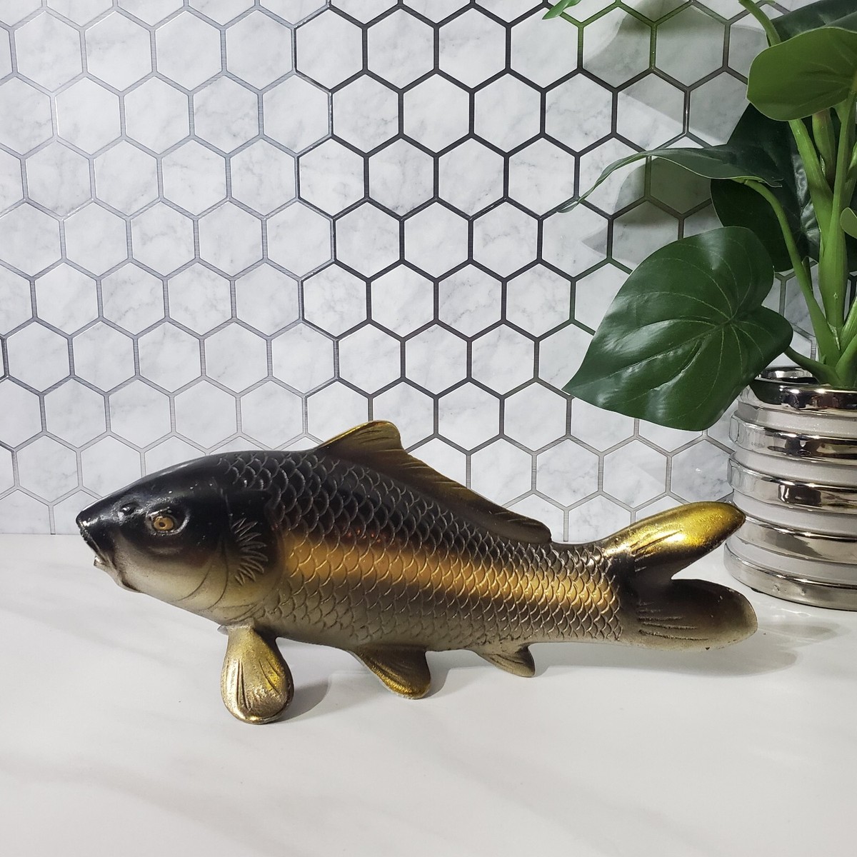 木彫り　鯉　carp fish レトロアンティーク　置物 Vintage Carp Koi Black Metal Iron Fish Figurine Statue Japanese