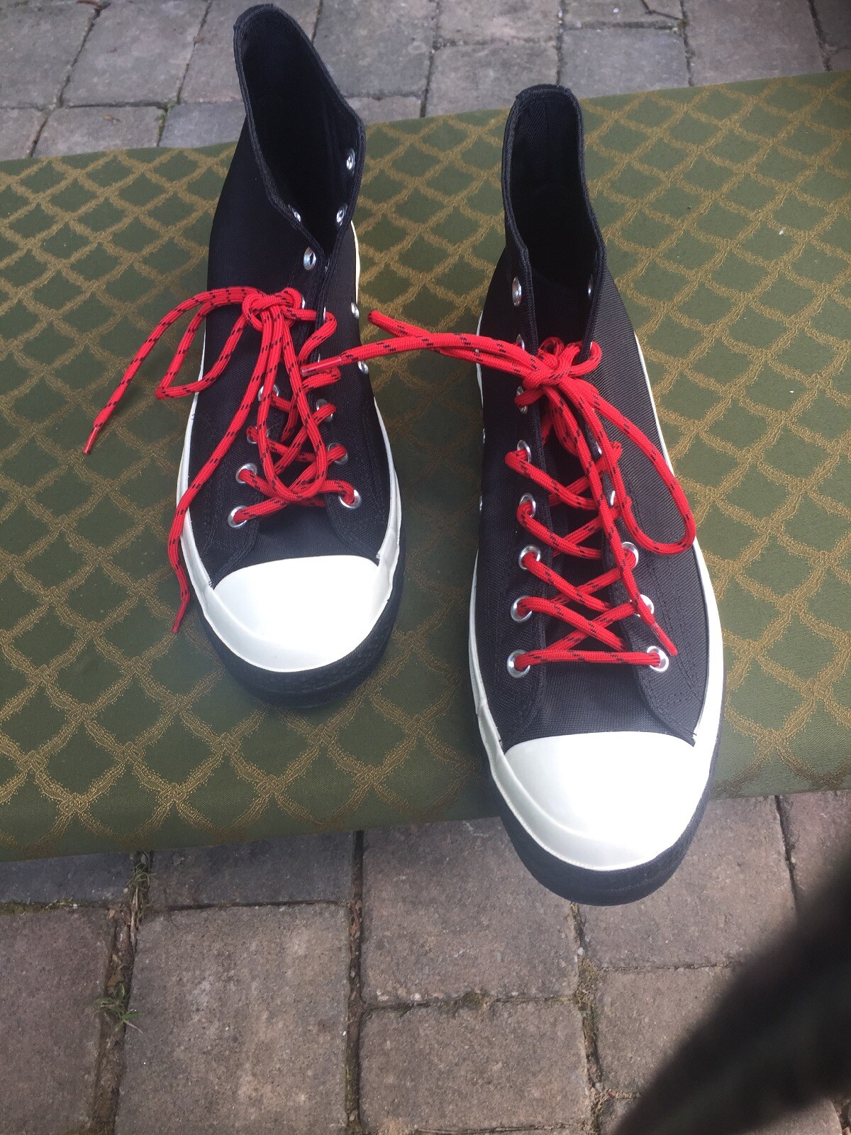 black & red converse