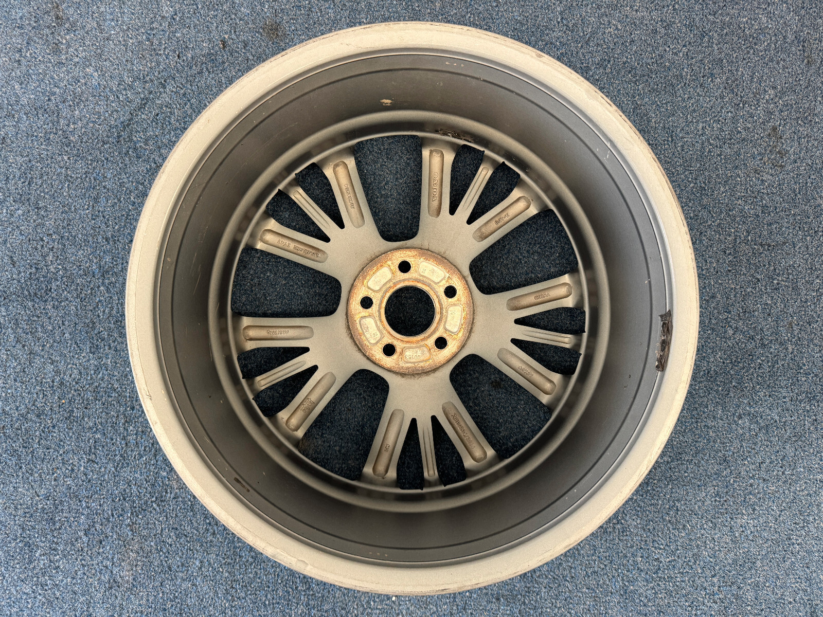 17-20 Volvo S90 V90 19