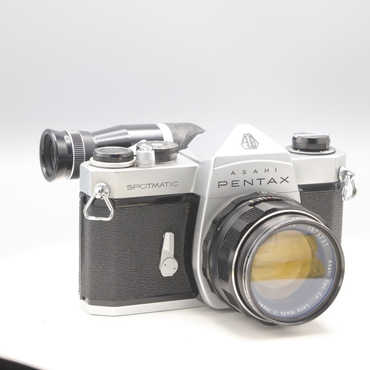 PENTAX SPOTMATIC camera w/ 50MM f1.4 lens & 90 degree