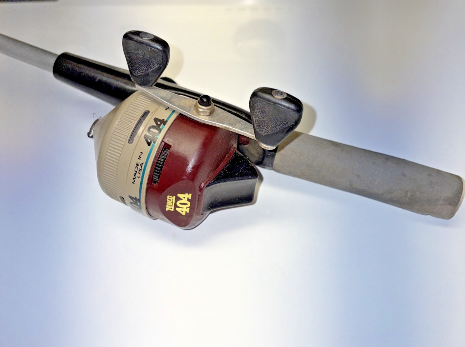 Zebco 404 Brow/tan Reel with No. 4056 FA6 Rod Fiberglass Vin