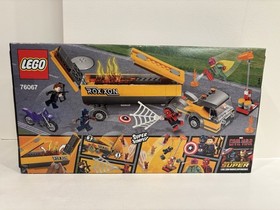LEGO 76067 Marvel Super Heroes Tanker Truck Takedown Factory NEW SEALED