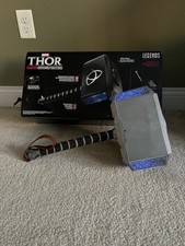 Hasbro Marvel Legends Series Mjolnir Electronic Hammer - C1881