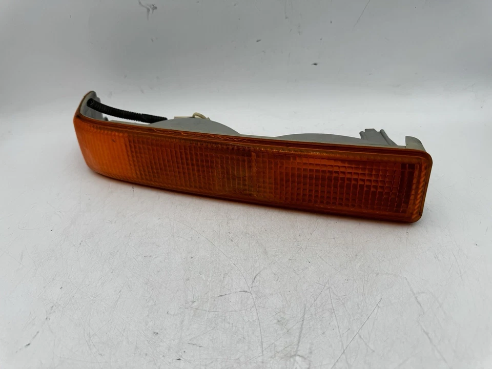 Luz de estacionamiento para conductor izquierdo Chevrolet Blazer 1998-2005 usada OEM 16524256 Foto 3 de 4