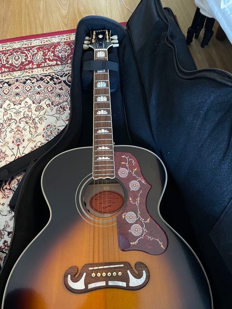 Acoustic Guitar Epiphone Masterbilt J-200 Aged Vintage Sunburst