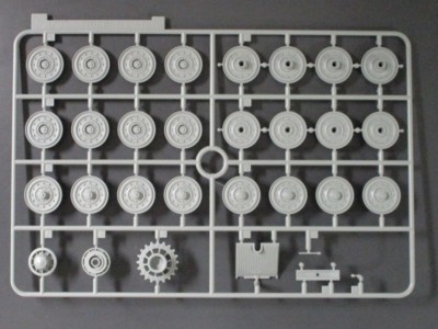 Dragon 1/35 Scale 1/35 Pz.Kpfw.VI Tiger I Late Parts Tree G from Kit No. 6406