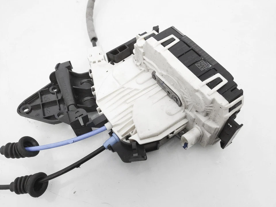 Actuador de cierre de cerradura de puerta derecha pasajero trasero mercedes-benz c300 2008-2012 Foto 2 de 4