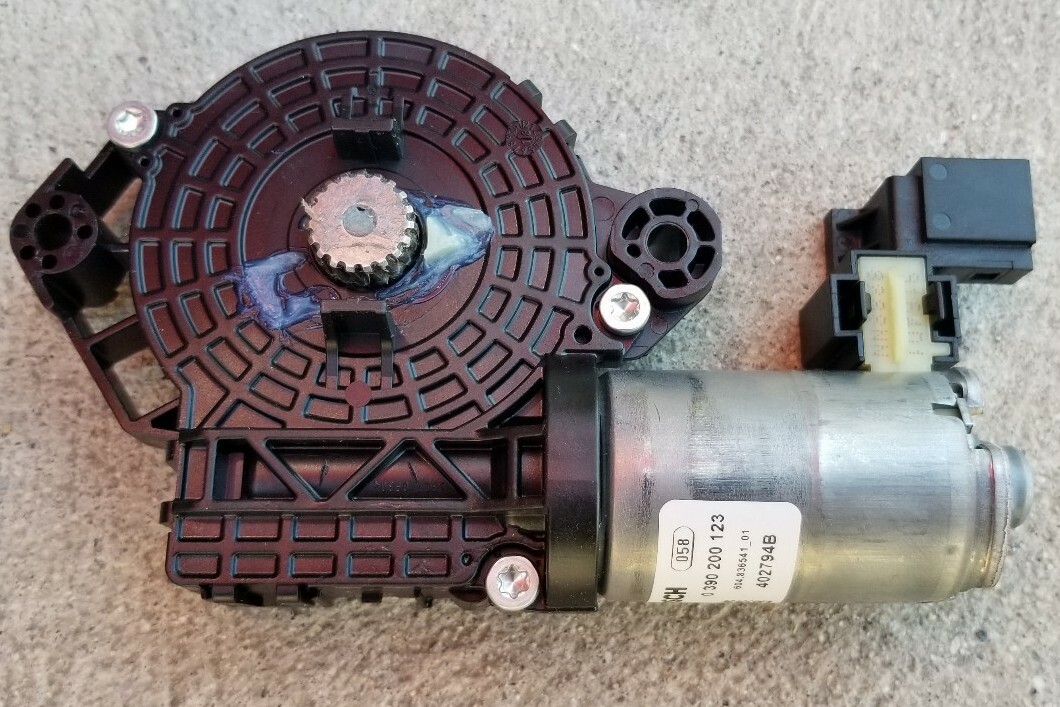 MERCEDES BENZ C S CLA GLA GLC CLASS SUNROOF SUN SHADE MOTOR