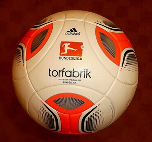 adidas torfabrik omb