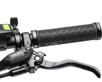 ○Arnet Mountain Bike Handlebar Grips, Shockproof Double Lock Ring