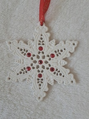 Belleek Christbaumschmuck Ornament Schneeflocke weiß rot Belleek Band