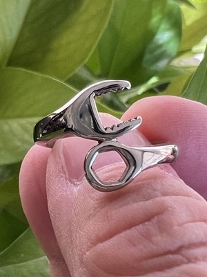 Unique, Unisex, Wrench Ring Size 8 ￼