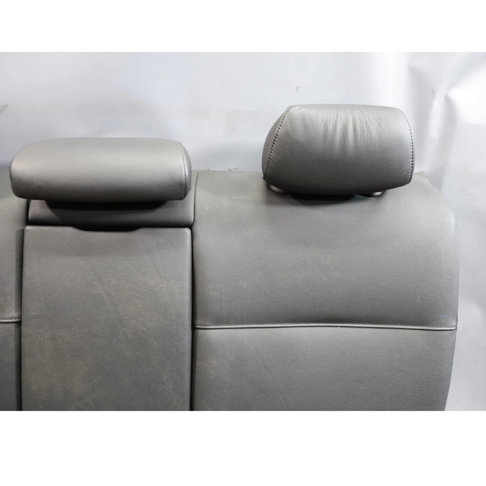 2006 BMW E90 3-Series Sedan Early Rear Folding Seat Backrest Black Leather OEM — 第 3/4 张图片