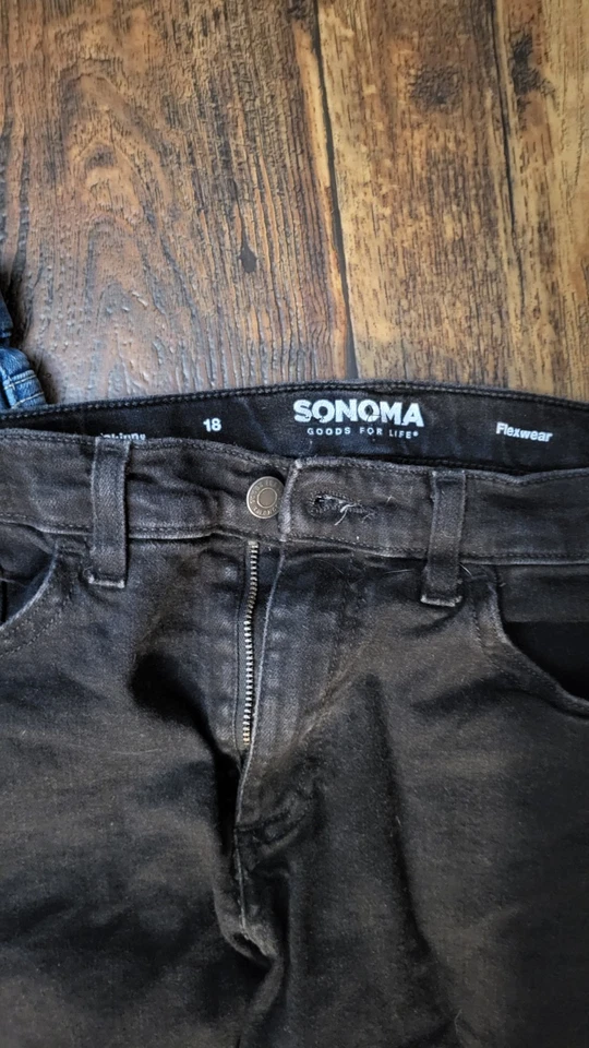 Pantalones de mezclilla Sonoma 2 pares jóvenes damas talla 18 negros ajustados, azules rectos. Foto 3 de 4