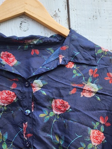 Johnny Was Women Navy Rose Collared Long Sleeve Silk Button Up Shirt L / XL READ - Picture 3 of 4