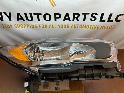 2017 2018 2019 Ford Escape Headlight Left LH Driver OEM Halogen 