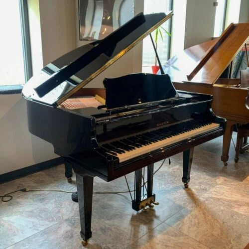 Samick PIANOS de gran cola y Cola Mignon 3 Pedales