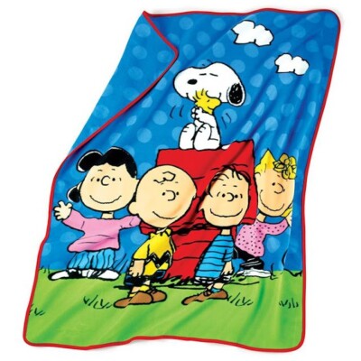 Peanuts 65th Anniversary Throw  new/unopened  from Avon 2015