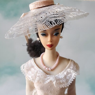 VINTAGE BARBIE PINK GRADUATED PEARL NECKLACE (1963