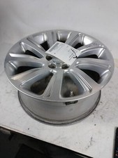 Used Wheel fits: 2018 Land rover Discovery sport 18x8 alloy 9 spoke sparkle silv