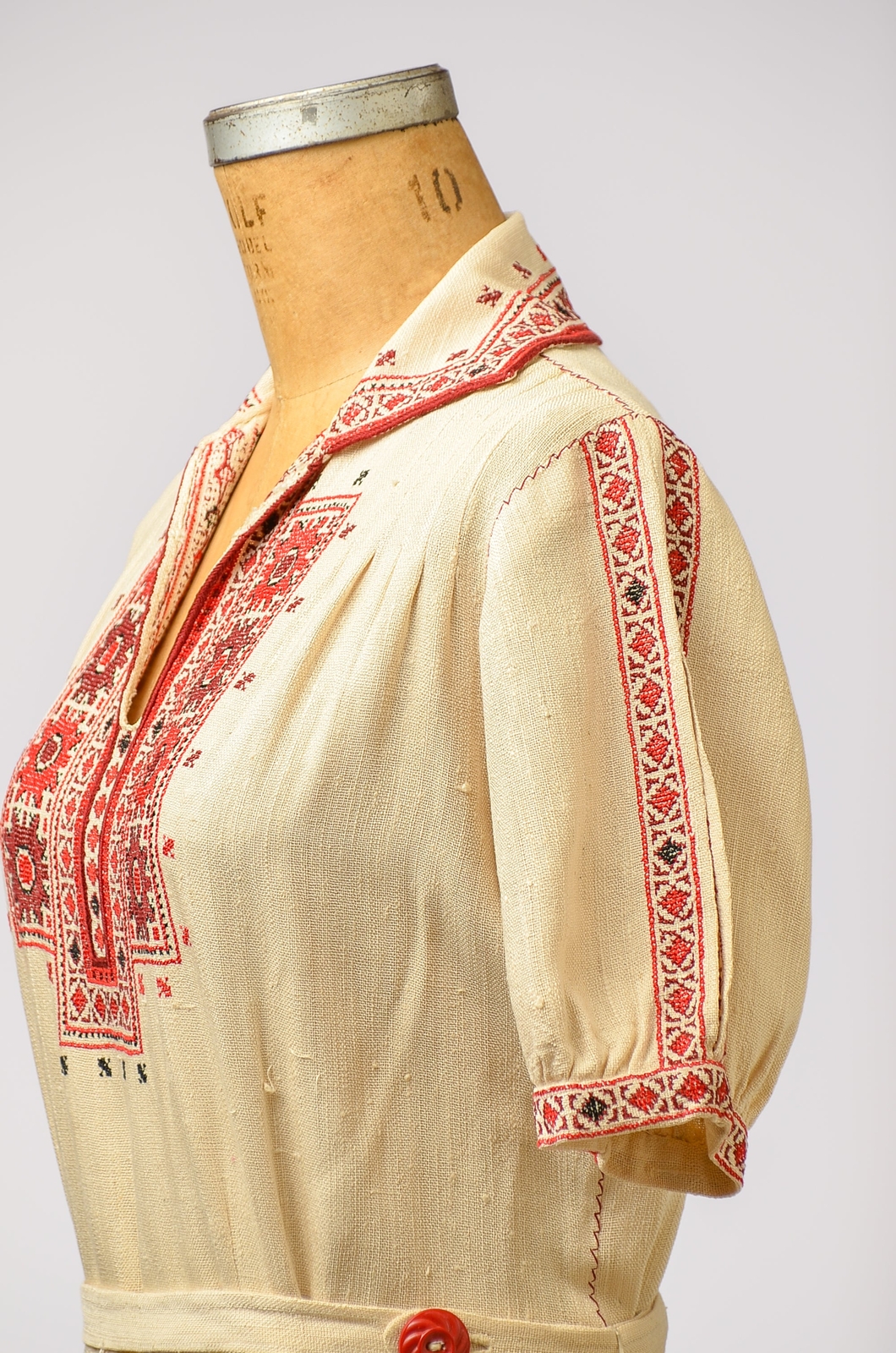 1920s Hungarian Hand Embroidered on Linen Cotton … - image 8