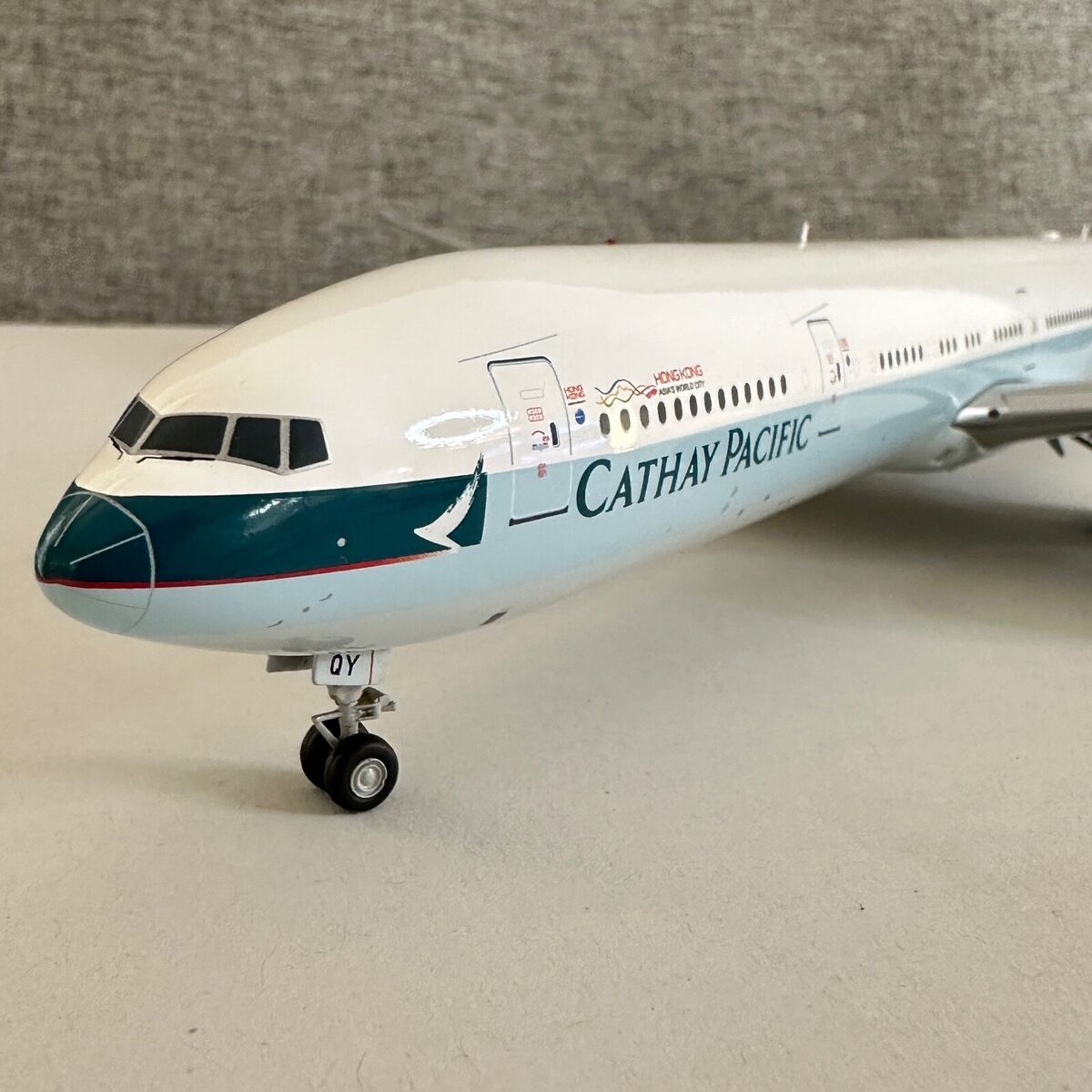 1/200 Diecast Cathay Pacific B-777-300 ER Airlines model B 1/200 Diecast Cathay Pacific B-777-300 ER Airlines model B