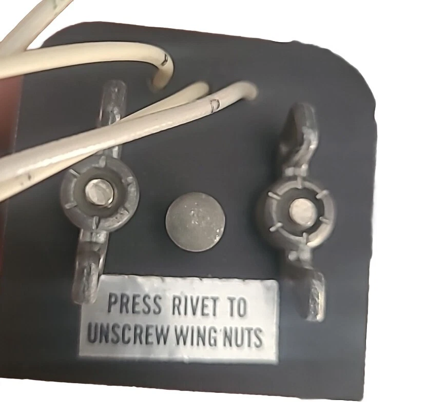 Lámpara de avión de navegación ligero tipo MS 25318-2 # 1999 Foto 3 de 4