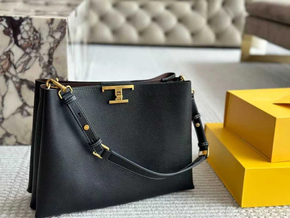 Tod's Women's Cloud Bag, Letter Packet, Crossbody Bag, Underarm Bag - Image 2 of 4