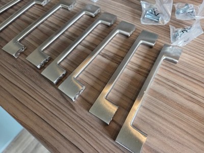 Schrankgriffe aus gebürstetem Nickel 160 mm x15