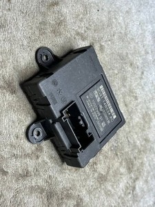 Volkswagen Phaeton 2007 Links Beplankung Zierleiste Kotflügel T1665 BPP33889