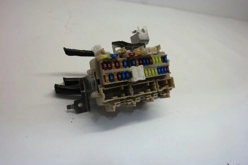 Nissan Pathfinder 2014 caja de fusibles interior  Foto 2 de 4