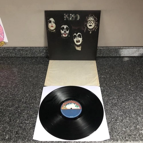 LP VINYL KISS SELF TITLED DEBUT ALBUM CASABLANCA CBC 4003 UK 1ST PRESS EX/EX