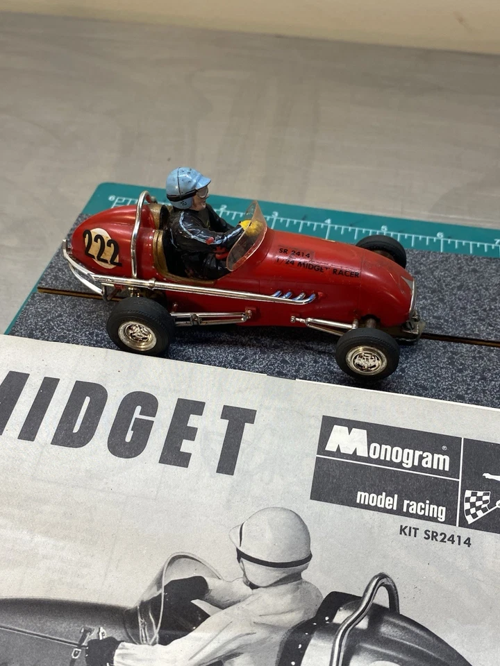 Трассовая автомодель Monogram 1:24 Midget Racer протестирована работает с книгой - Изображение 2 из 4