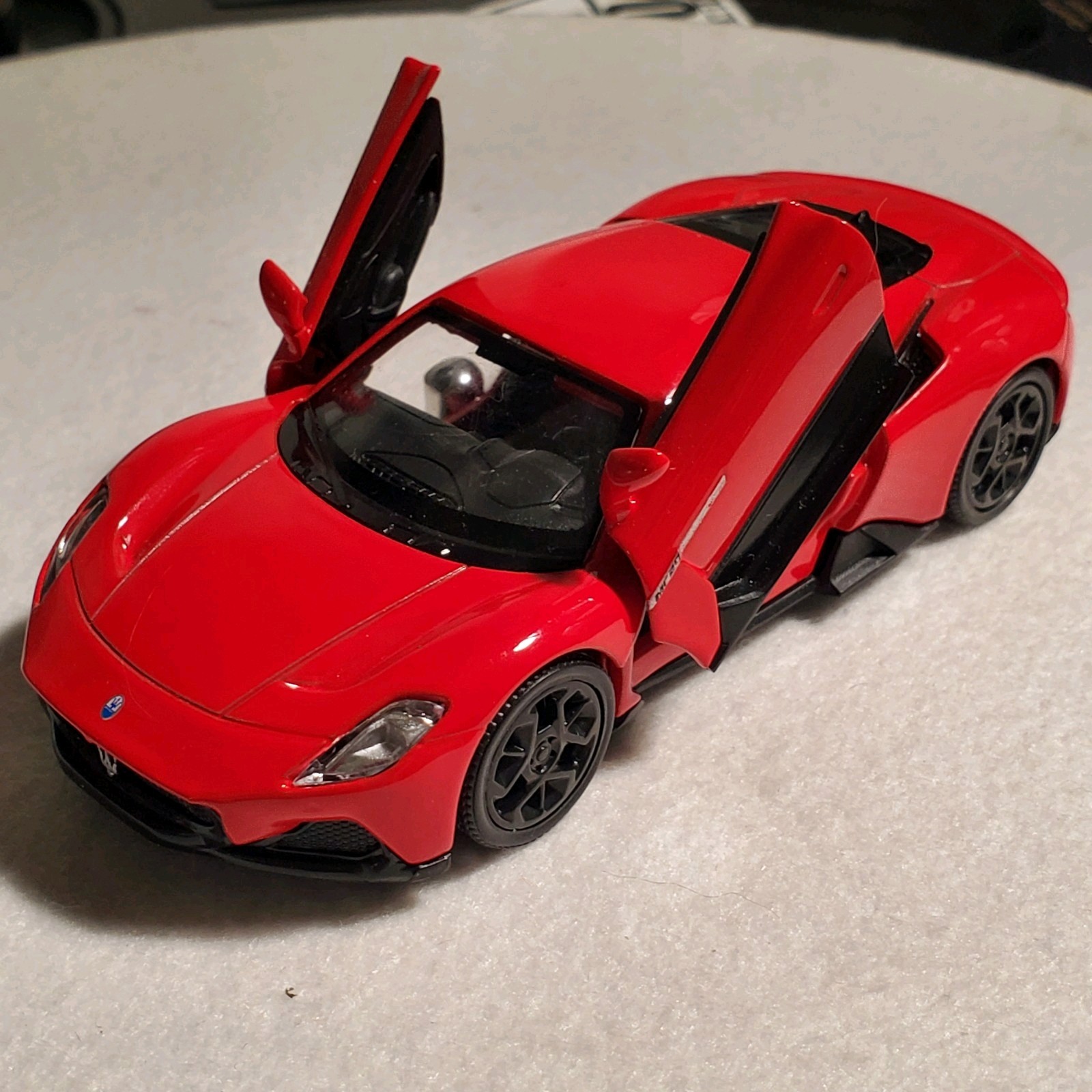 Picture 1 of 9