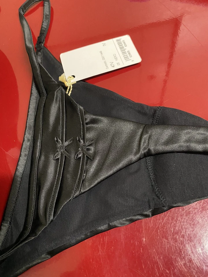 JUEGO DE 2 SUJETADORES Y TANGA CLUB ALGODÓN NEGRO Y FLORAL MARFIL/MELOCOTÓN. Foto 3 de 4