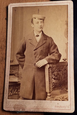 standing student or pupil with hat - CDV Annaberg i. S. / Studentika