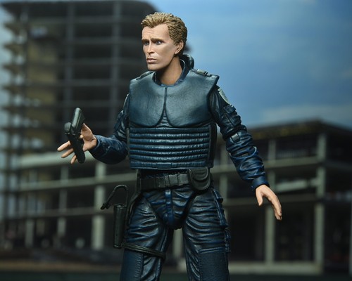 Neca Robocop Alex J. Murphy (OCP Uniform) Ultimate 7" action figure - IN STOCK - Picture 17 of 19
