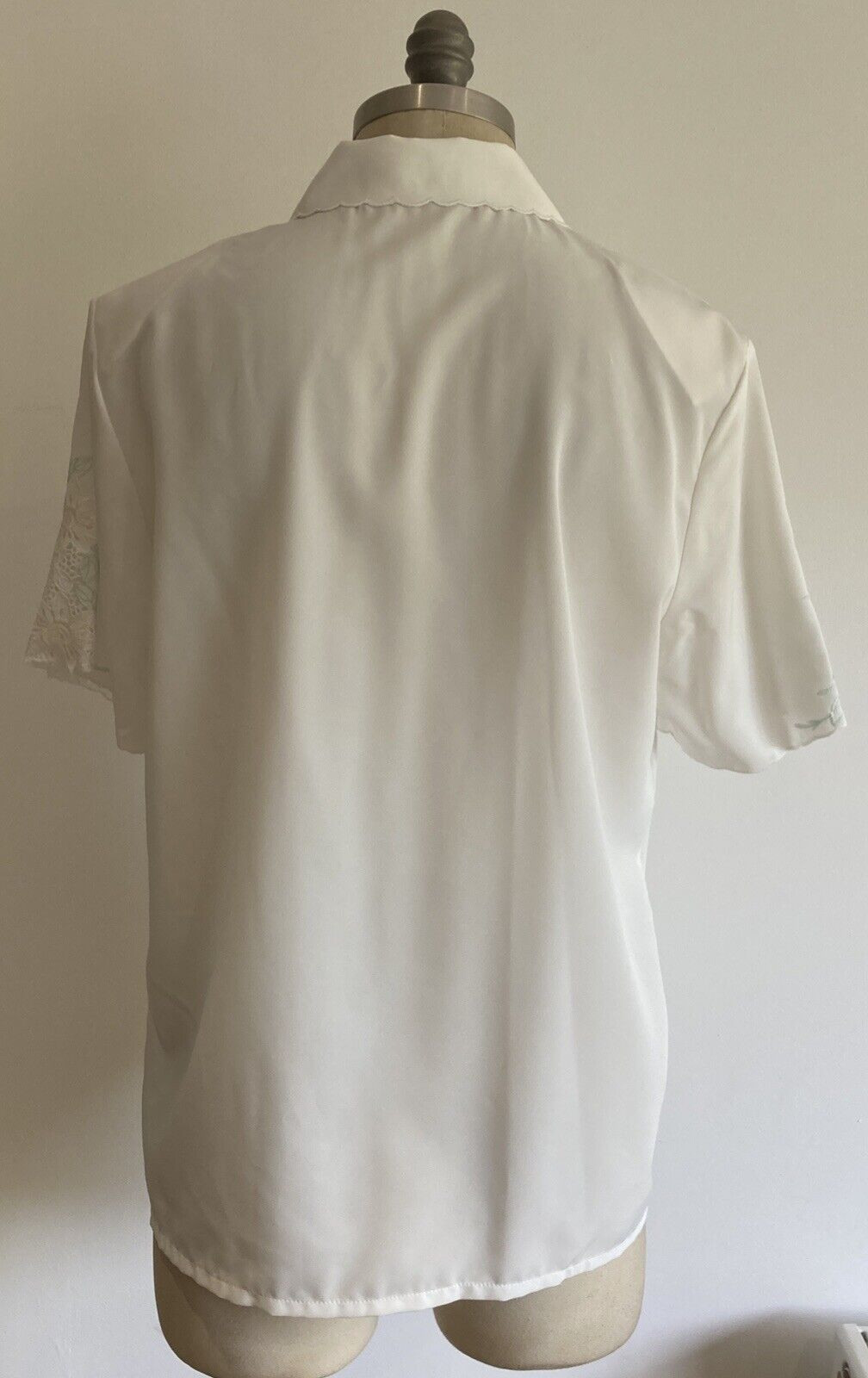 1980s Double Collar "Fantasy" Embroidered Cream Blouse/Shirt, 21.5" pit to pit 7