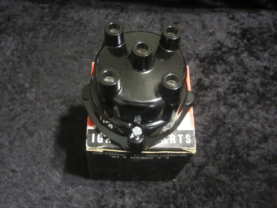 NOS 1962-1974 Chevrolet 1962-1963 Pontiac 4 Cylinder Niehoff Distributor Cap Foto 2 de 3