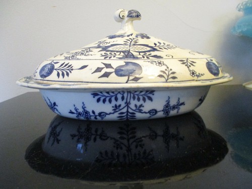 Antique Etruria Wedgwood Blue Onion Covered Vegetable Casserole Serving Dish! - Picture 2 of 10
