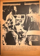 Vintage 1977 AP Wirephoto Marvin Barnes M.L. Carr Detroit Pistons Basketball